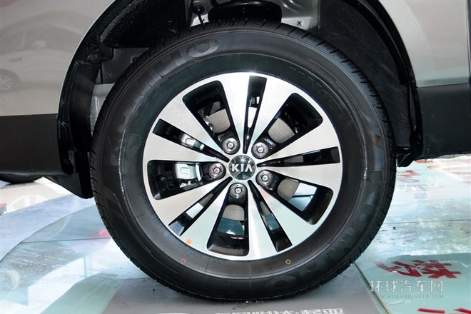 2013款 2.0L 自動兩驅版GLS