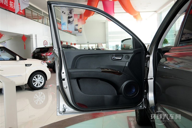 2013款 2.0L 自動兩驅版GLS