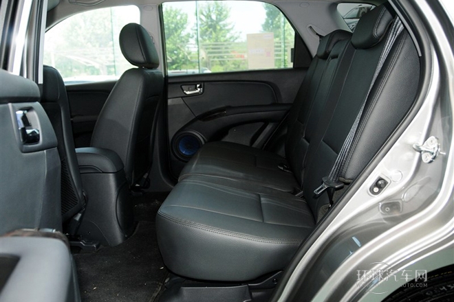 2013款 2.0L 自動兩驅版GLS