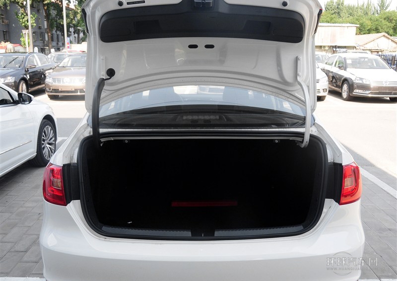 2014款 改款 1.6L 手動時尚型