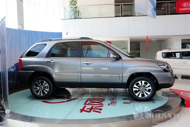 2013款 2.0L 自動兩驅版GLS