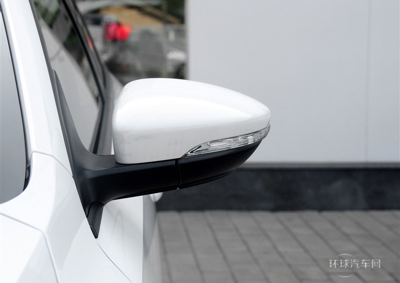 2014款 改款 1.6L 手動時尚型