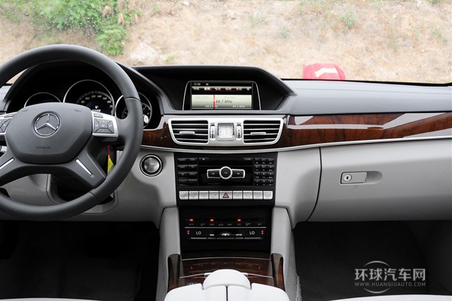 2015款E320L豪華版4MATIC
