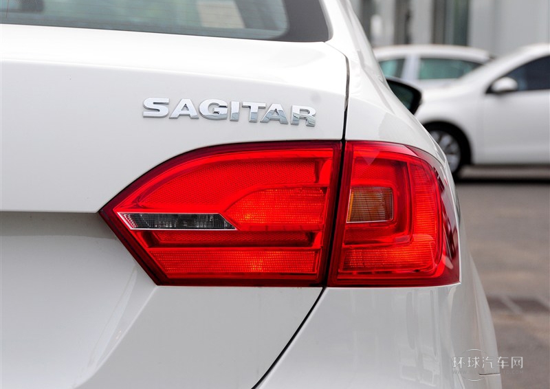 2014款 改款 1.6L 自動時尚型