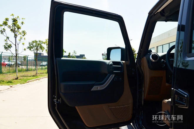 2013款 3.6L 四門版 Sahara