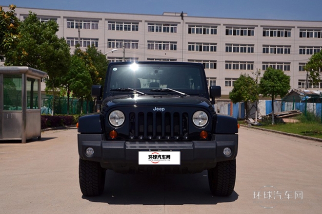 2013款 3.6L 四門(mén)版 Sahara