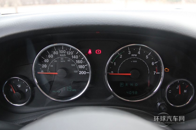 2014款 3.0L 四門(mén)版 Sahara