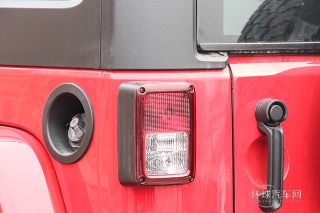 2014款 3.0L 四門版 Sahara