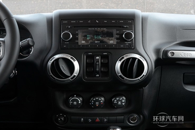 2014款 2.8TD 四門版 Sahara