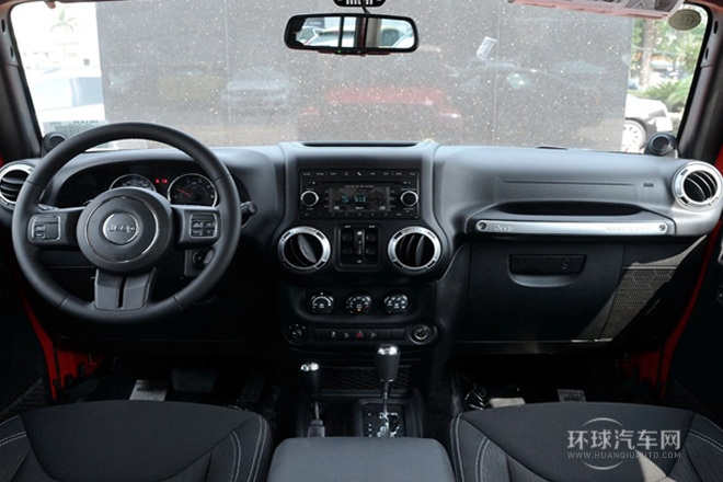 2014款 2.8TD 四門版 Sahara