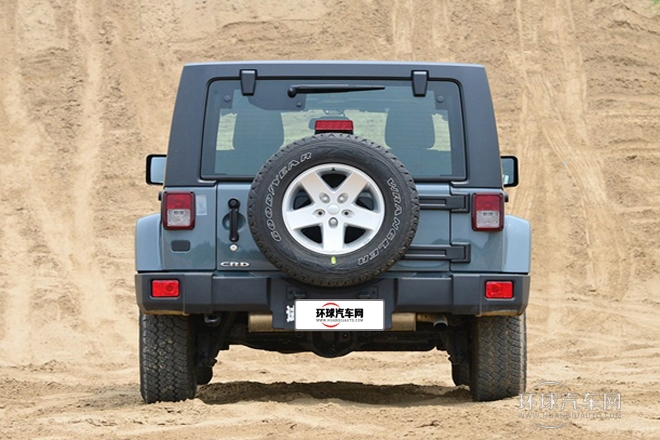 2014款 2.8TD 四門版 Sahara