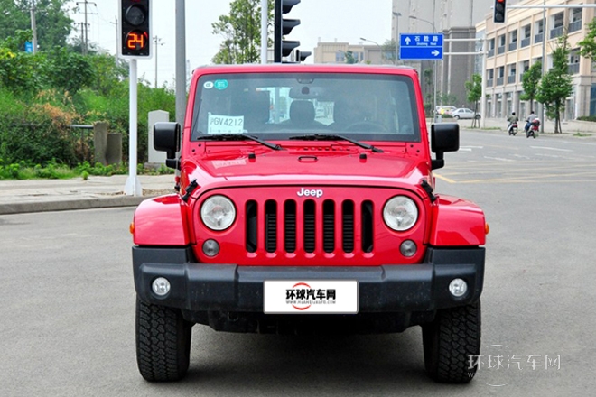 2014款 2.8TD 四門版 Sahara