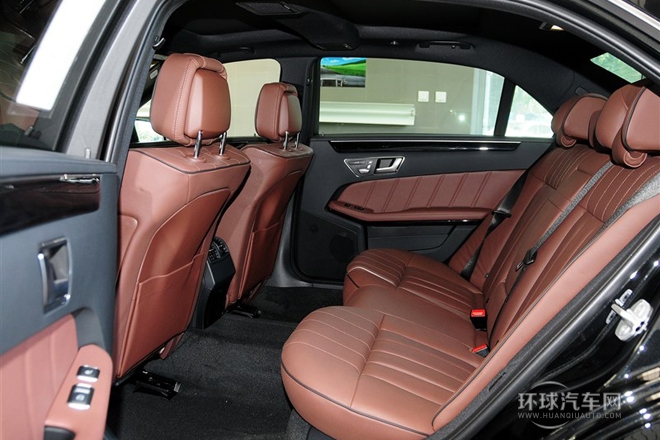 2015款E320L運(yùn)動(dòng)版