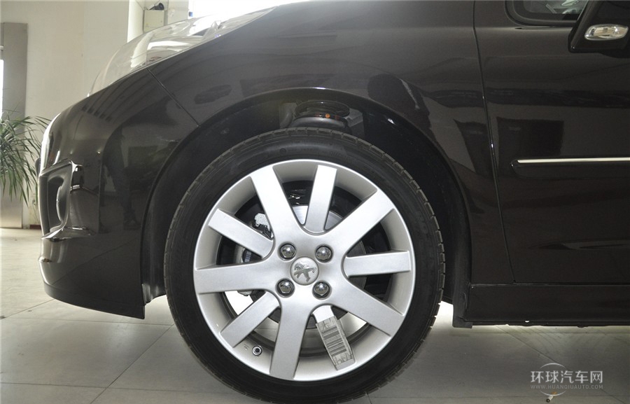 2013款 1.6L CC 自動豪華型