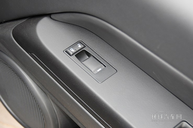 2014款 改款 2.0L 兩驅(qū)進(jìn)取版