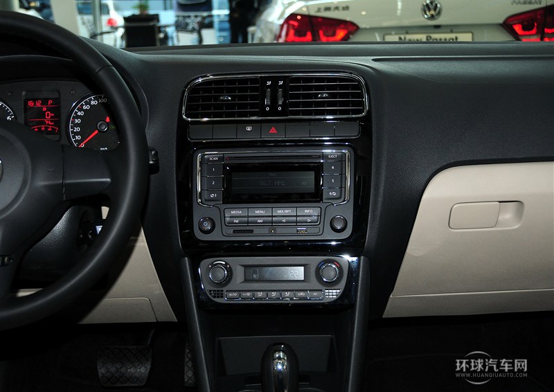 2013款 1.6L 自動豪華版