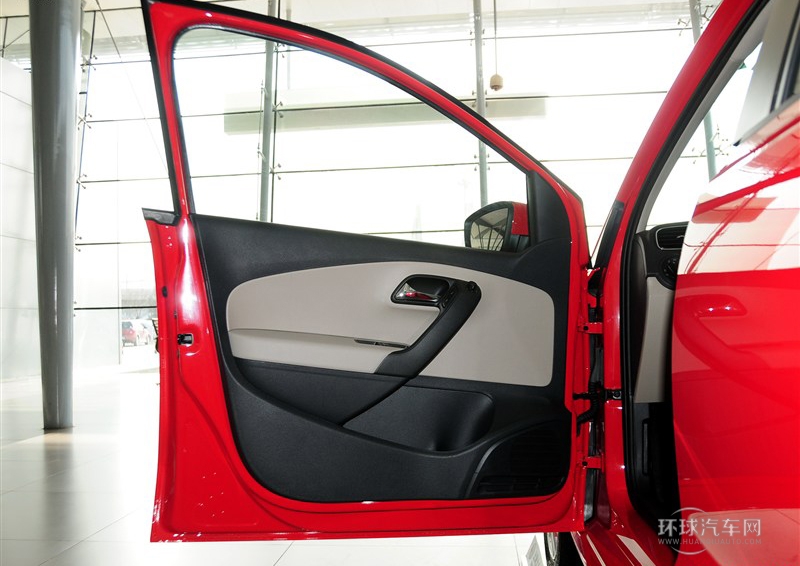 2013款 1.6L 自動舒適版