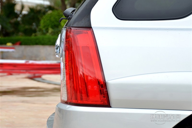 2013款 2.0L 自動兩驅版Premium