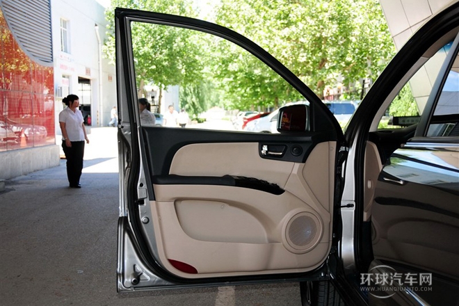 2013款 2.0L 自動兩驅(qū)版DLX