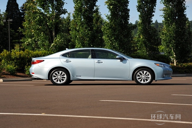 2013款 300h 豪華版