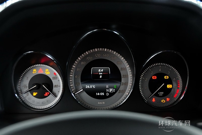 2013款GLK300 4MATIC動感天窗版