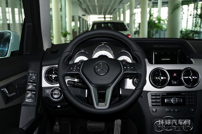 2013款GLK300 4MATIC動(dòng)感天窗版