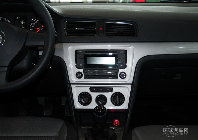 2013款 1.6L 手動(dòng)風(fēng)尚型