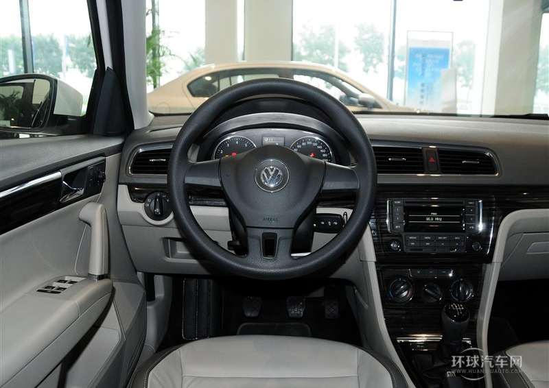 2013款 1.6L 手動舒適型