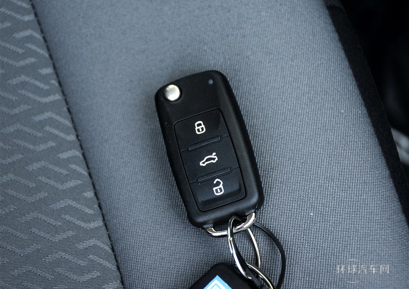 2013款 1.6L 自動風尚型