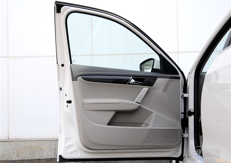 2013款 1.6L 自動豪華型