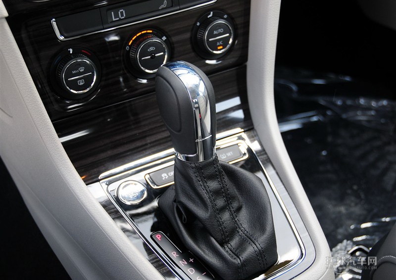 2013款 1.6L 自動豪華型