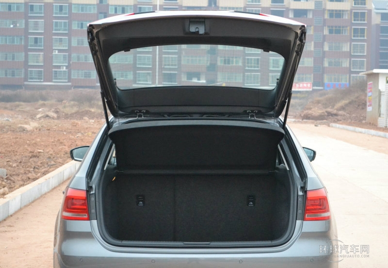 2013款 1.6L 自動(dòng)舒適型