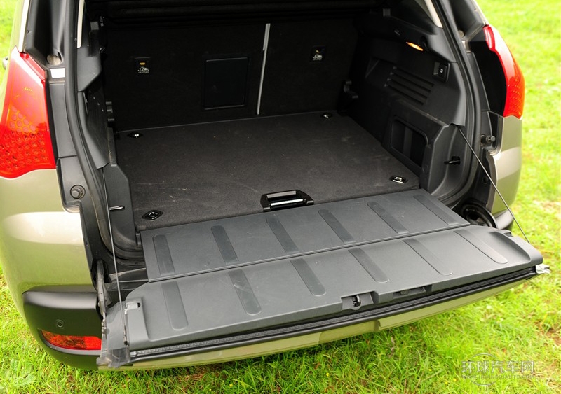 2011款 1.6T 豪華型