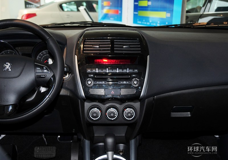 2013款 2.0L 兩驅豪華型