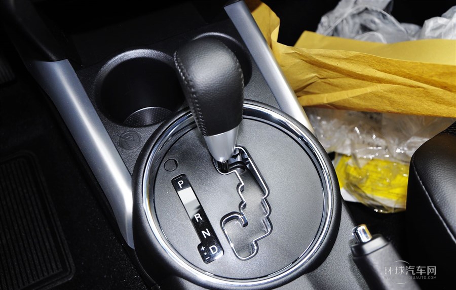 2013款 2.0L 兩驅進取型