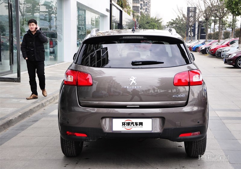 2013款 2.0L 兩驅進取型