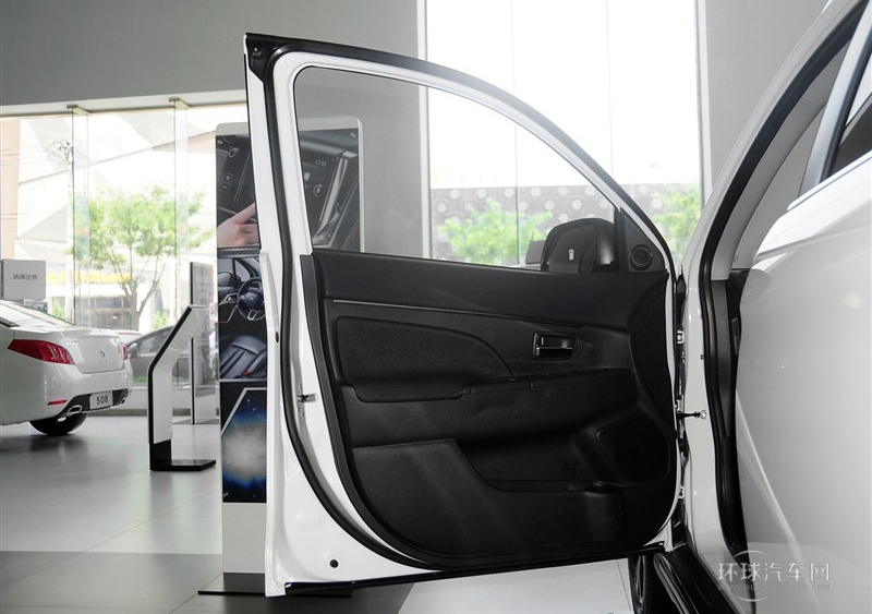 2013款 2.0L 兩驅時尚型