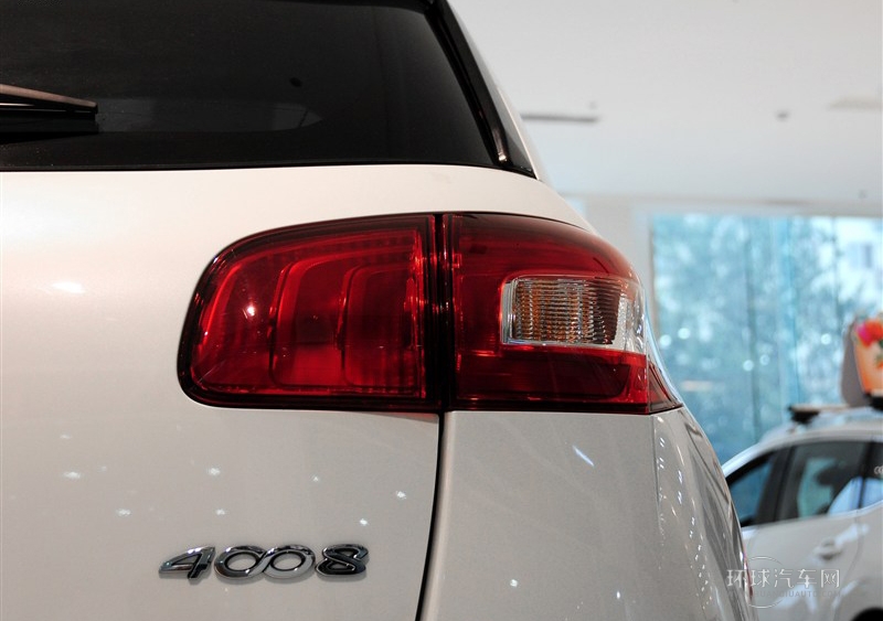 2013款 2.0L 四驅豪華型