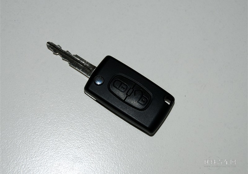 2013款 2.0L 四驅時尚型