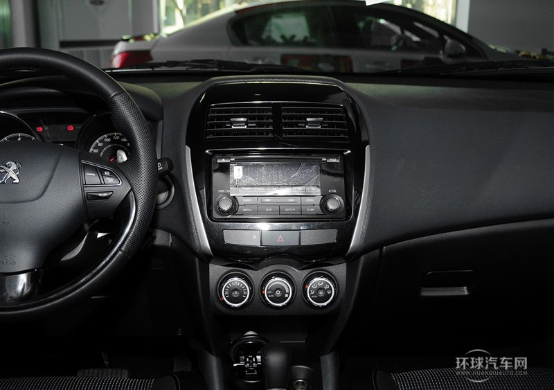 2013款 2.0L 四驅時尚型