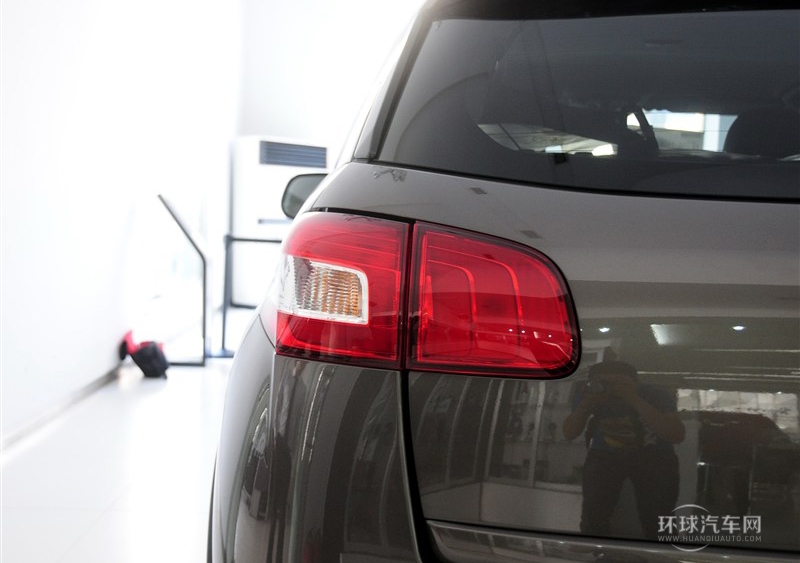 2013款 2.0L 四驅時尚型