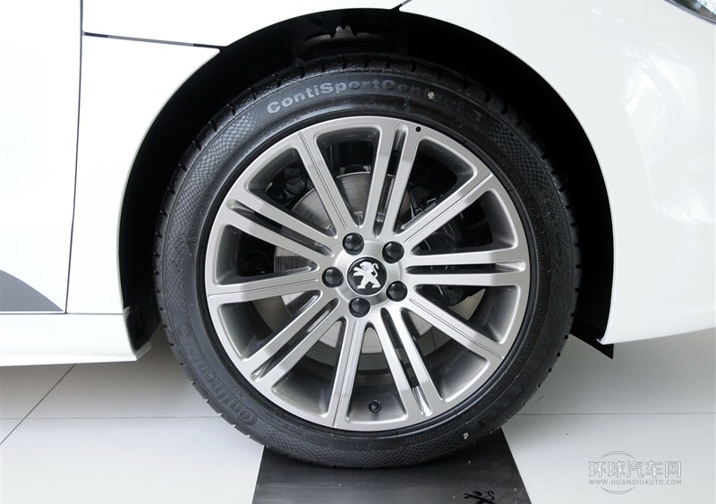 2014款 1.6T 豪華版深色風格