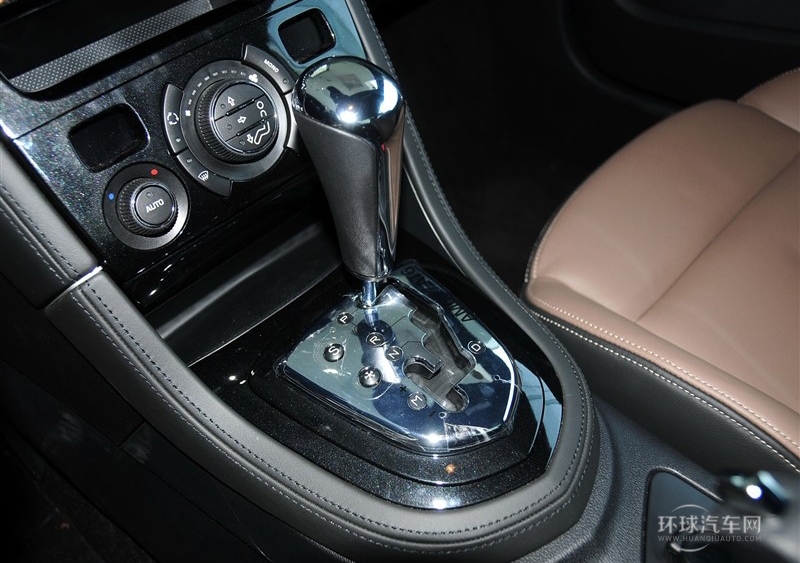 2014款 1.6T 豪華版深色風(fēng)格