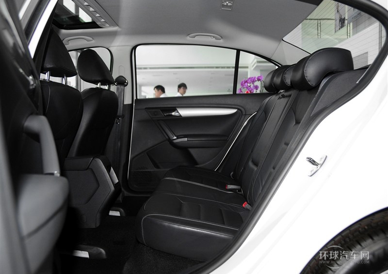 2013款 改款 1.4TSI 手動(dòng)舒適版