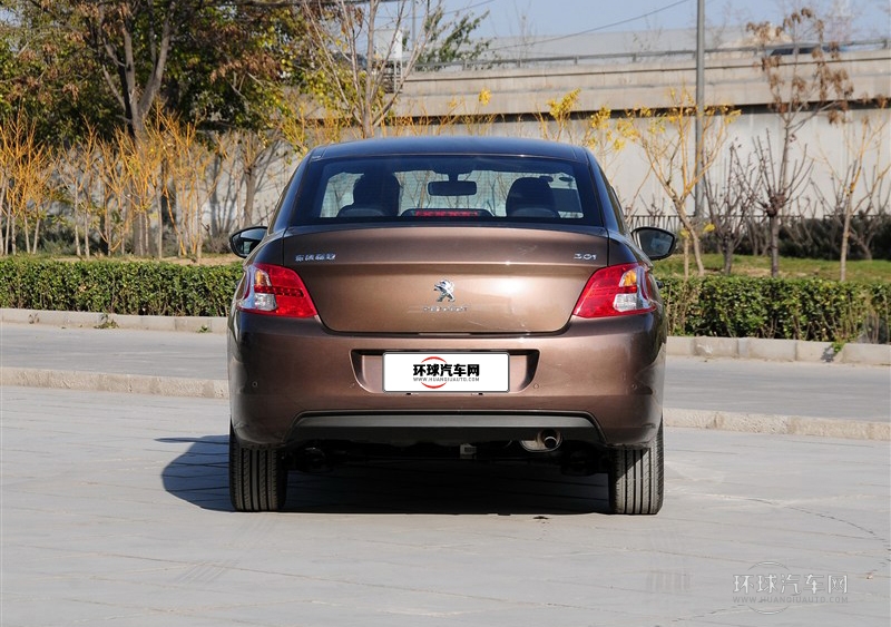 2014款 1.6L 自動(dòng)尊貴版