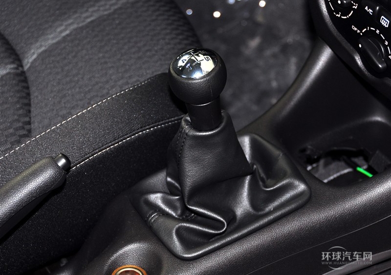 2011款 兩廂 1.4L 手動馭樂版