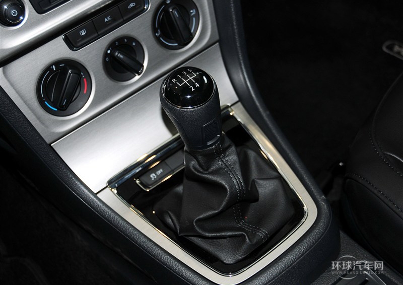 2013款 改款 1.6L 手動舒適版