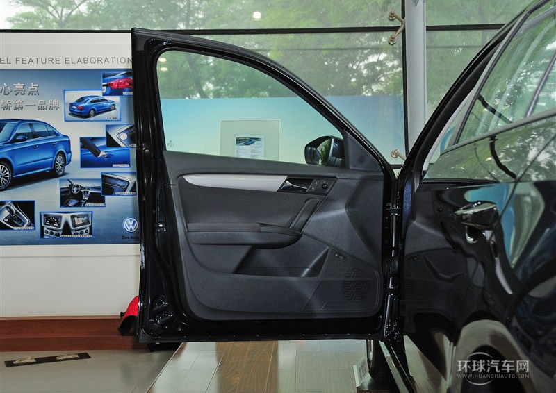 2013款 改款 1.6L 自動風尚版