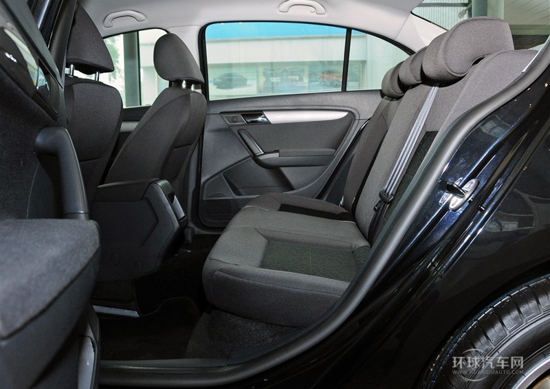 2013款 改款 1.6L 自動風(fēng)尚版