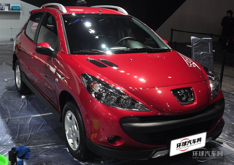 2013款 CROSS 1.4L 手動品樂型